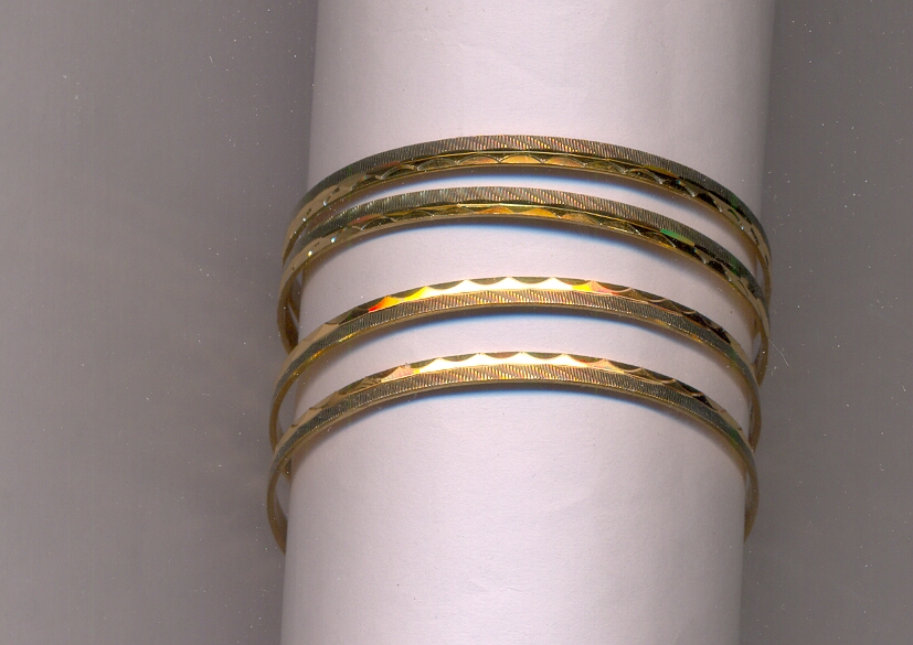 GOLD BANGLE MACHINE CUTTING FANCY