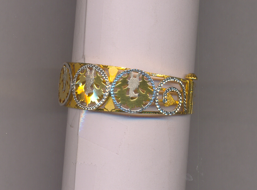 GOLD BANGLE MACHINE CUTTING FANCY