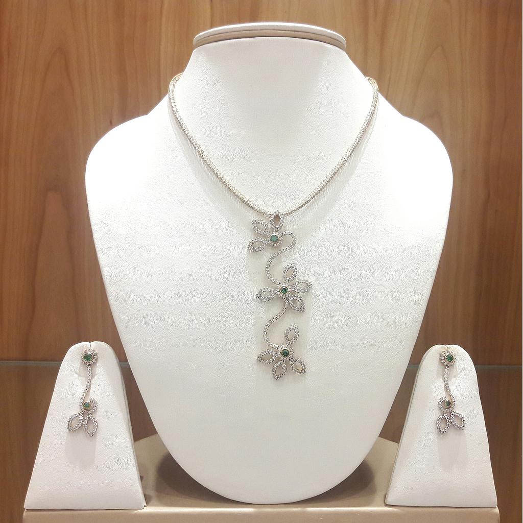 DIAMOND FULL SET PENDENT FANCY