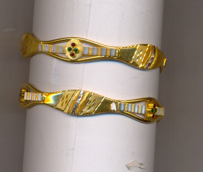 GOLD BANGLE PLAIN EXCLUSIVE