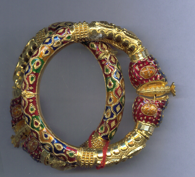 GOLD BANGLE PLAIN EXCLUSIVE