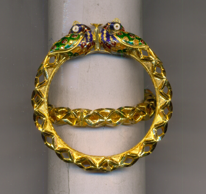 GOLD BANGLE PLAIN EXCLUSIVE