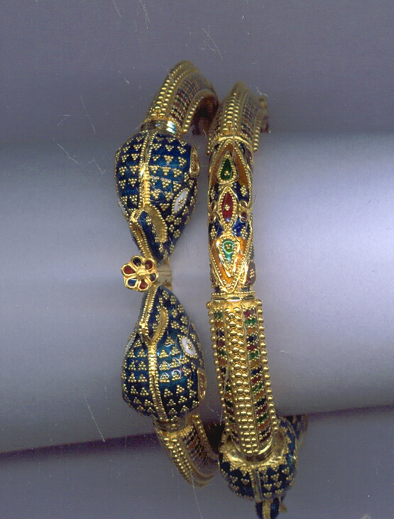 GOLD BANGLE PLAIN EXCLUSIVE