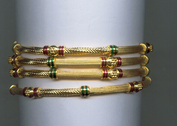 GOLD BANGLE PLAIN EXCLUSIVE