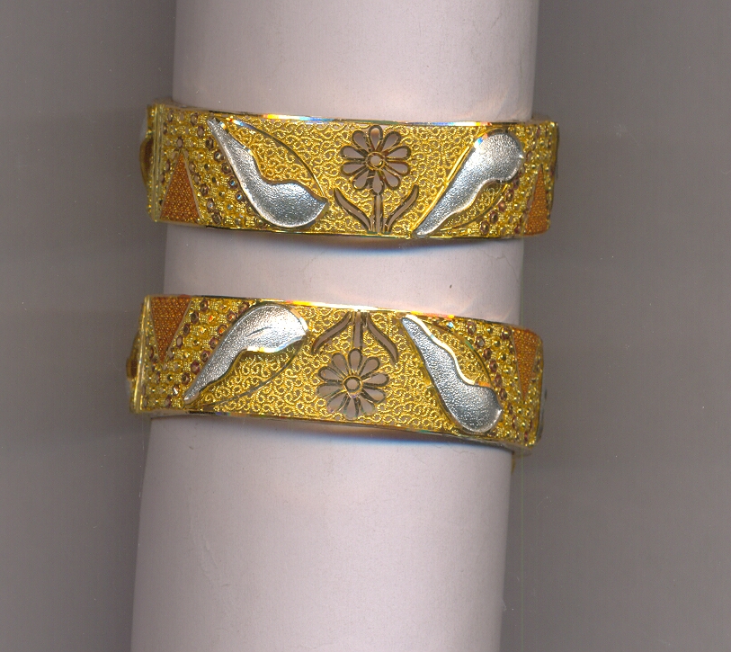 GOLD BANGLE PLAIN EXCLUSIVE