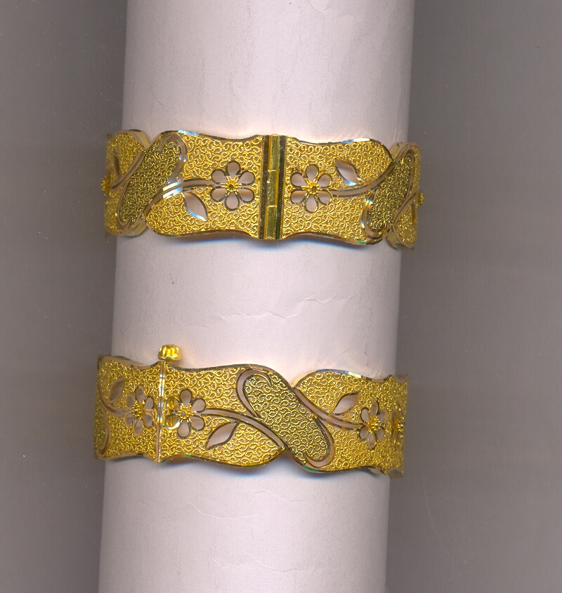 GOLD BANGLE PLAIN EXCLUSIVE