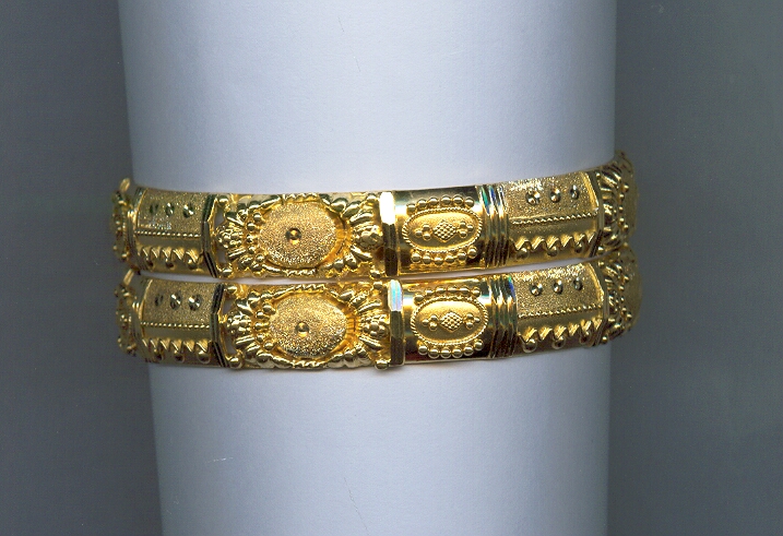 GOLD BANGLE PLAIN EXCLUSIVE