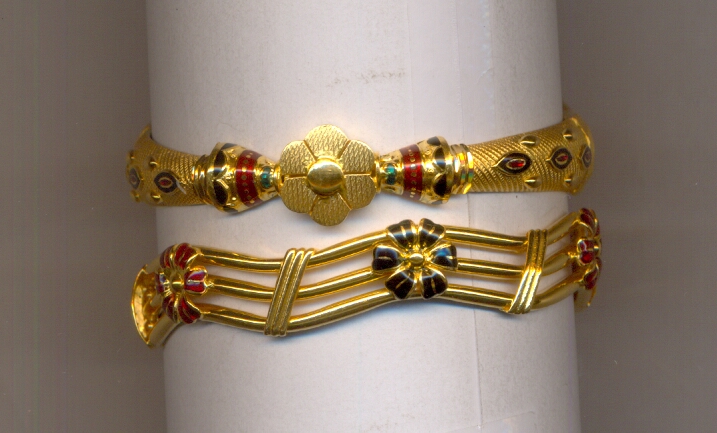 GOLD BANGLE PLAIN EXCLUSIVE