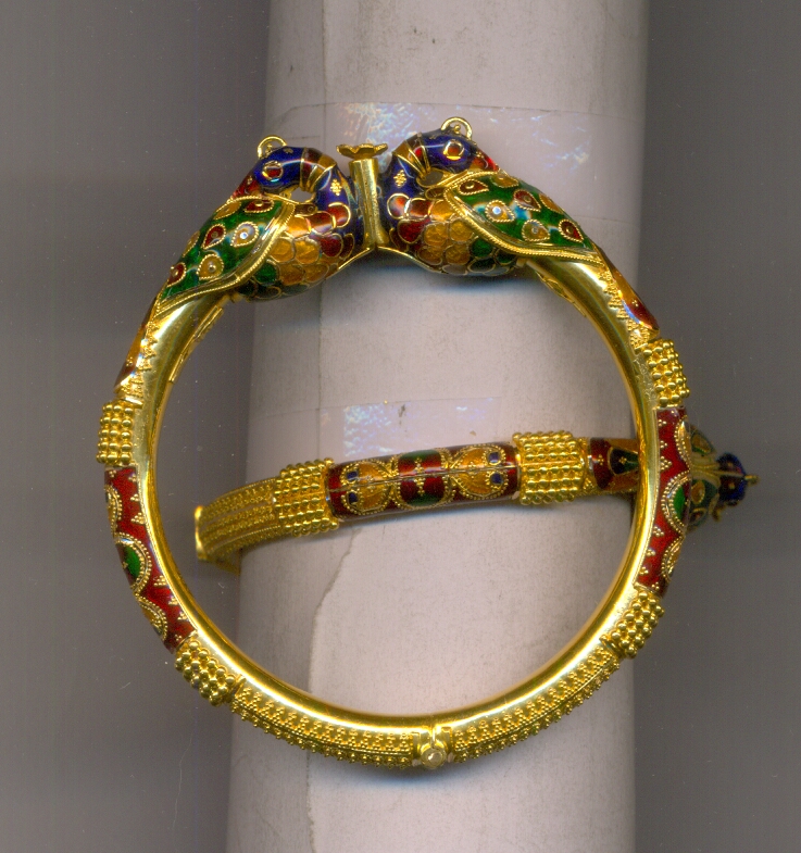 GOLD BANGLE PLAIN EXCLUSIVE