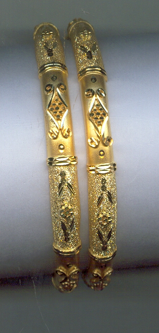 GOLD BANGLE PLAIN EXCLUSIVE