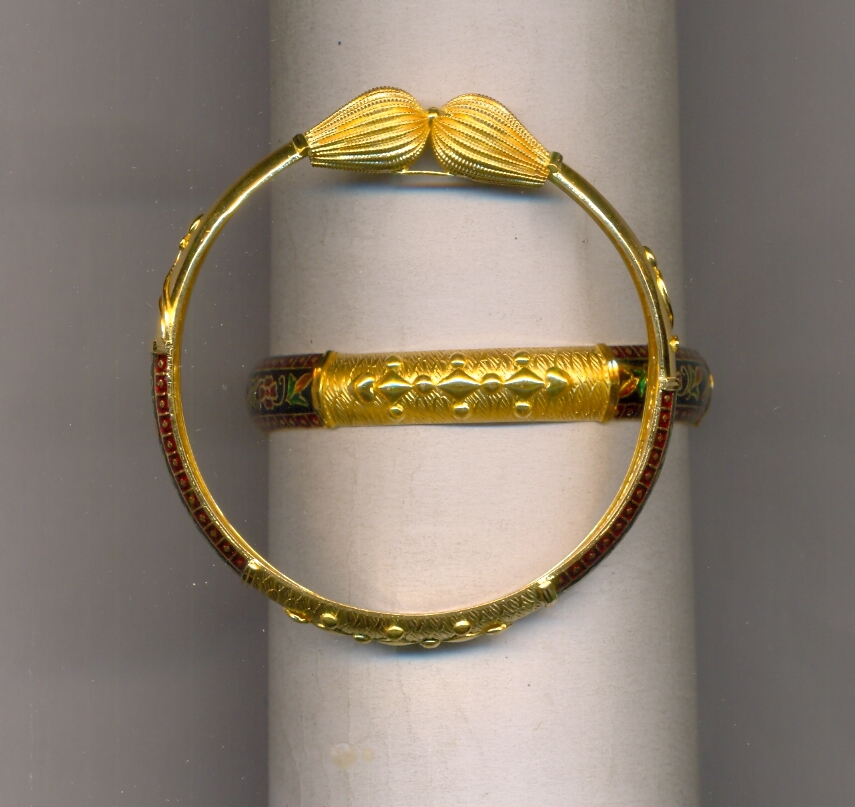 GOLD BANGLE PLAIN EXCLUSIVE