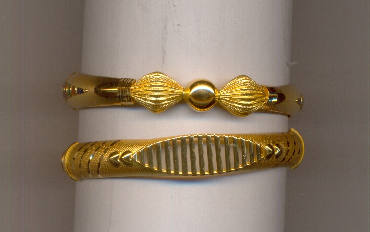 GOLD BANGLE PLAIN EXCLUSIVE