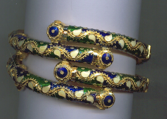 GOLD BANGLE PLAIN EXCLUSIVE
