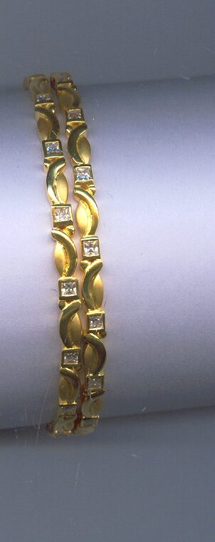 GOLD BANGLE PLAIN EXCLUSIVE