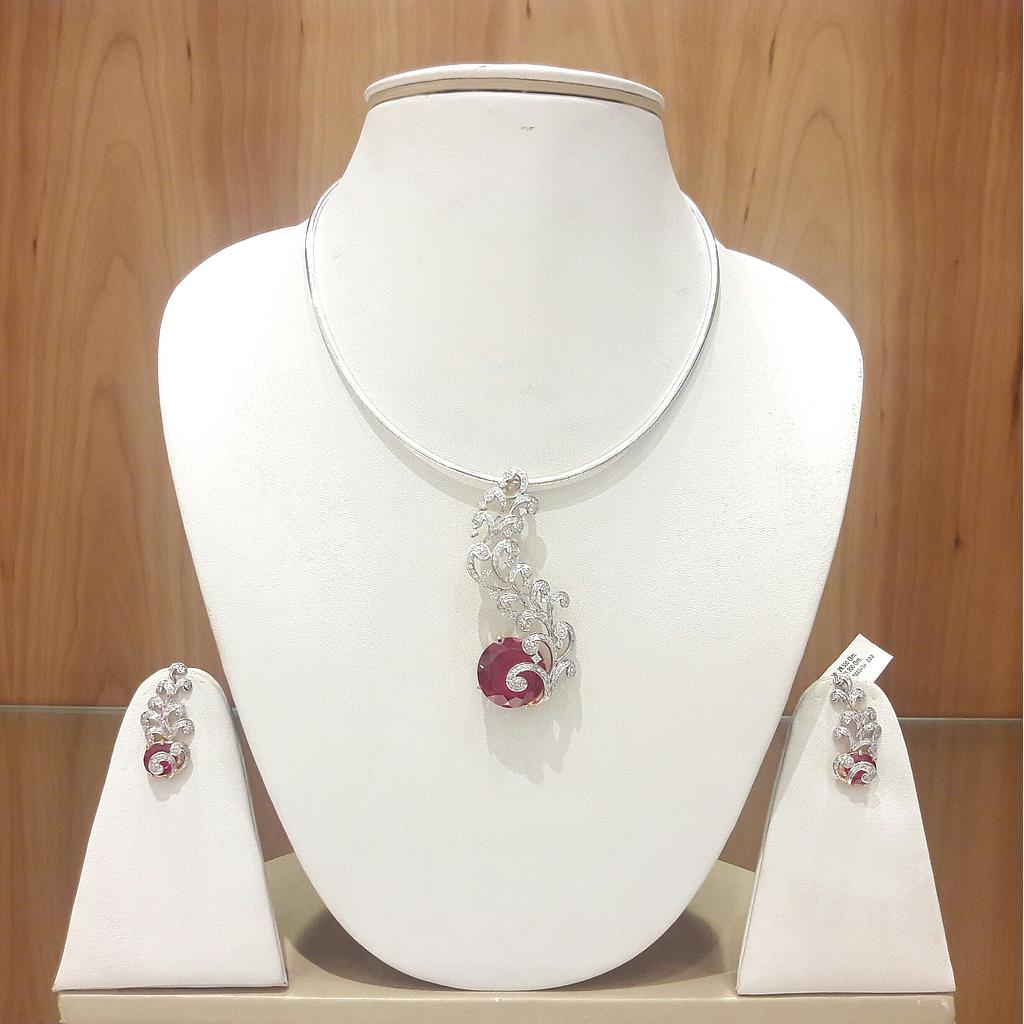 DIAMOND HALF SET PENDENT FANCY