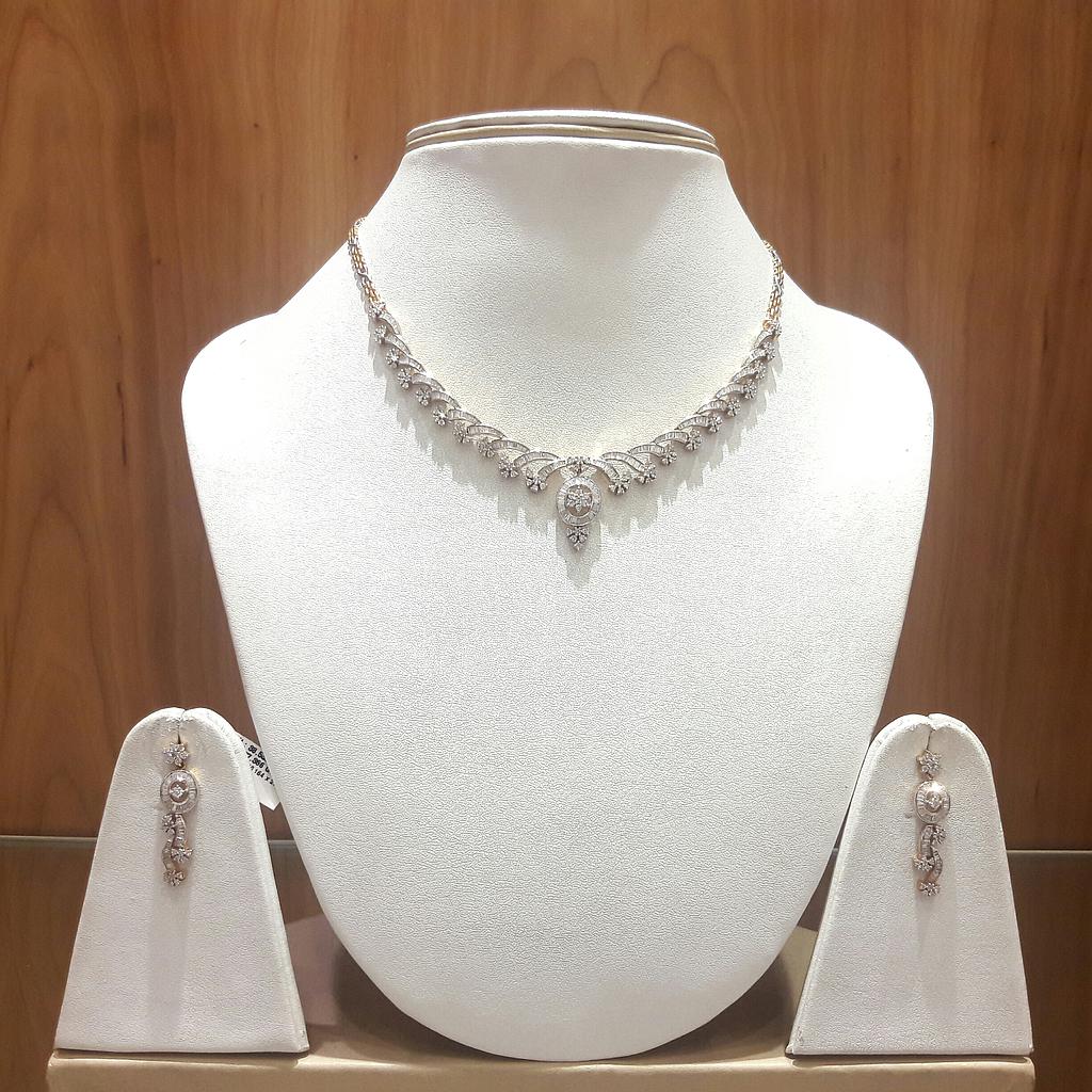 DIAMOND HALF SET ROUND