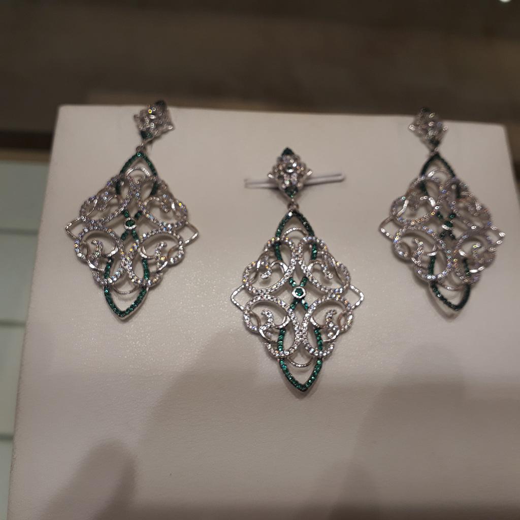 SILVER SET FANCY