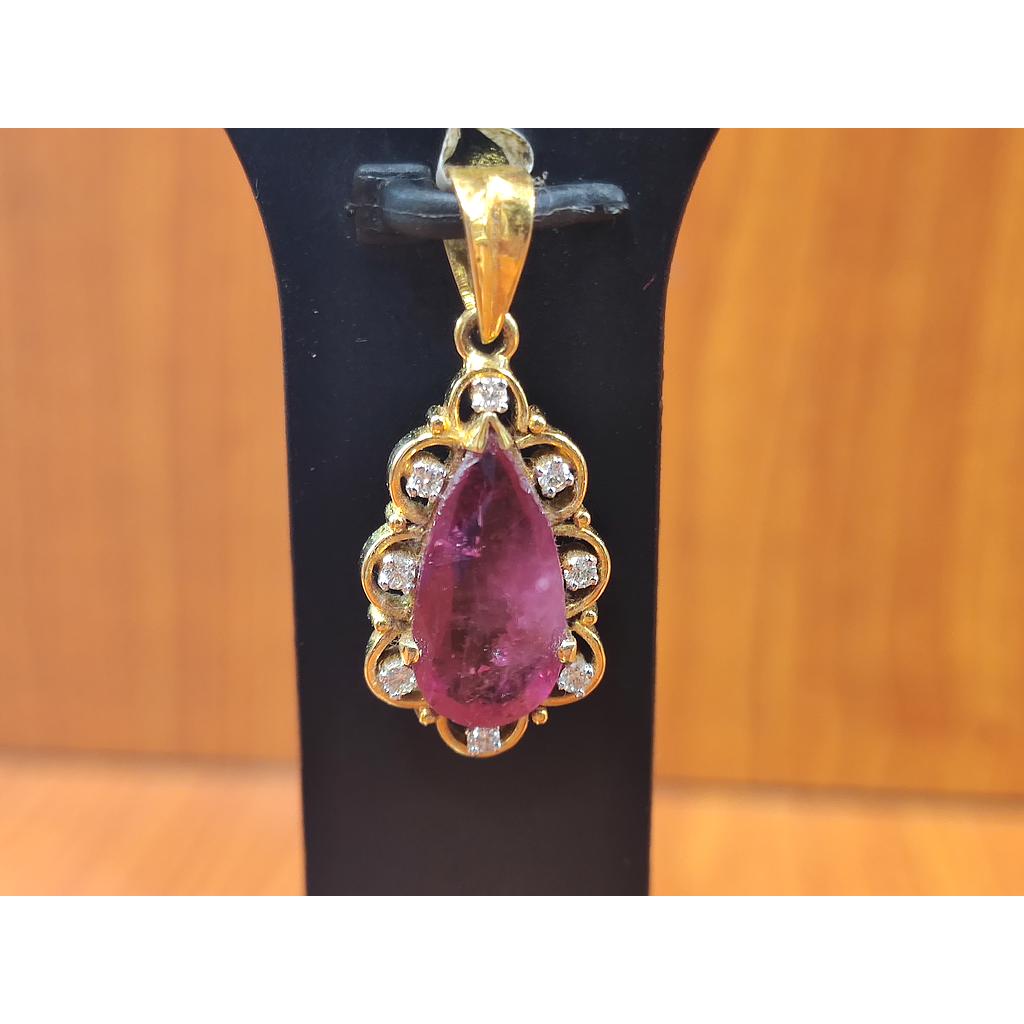 DIAMOND PENDENT