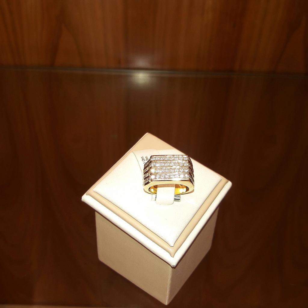 DIAMOND RING LADIES FANCY