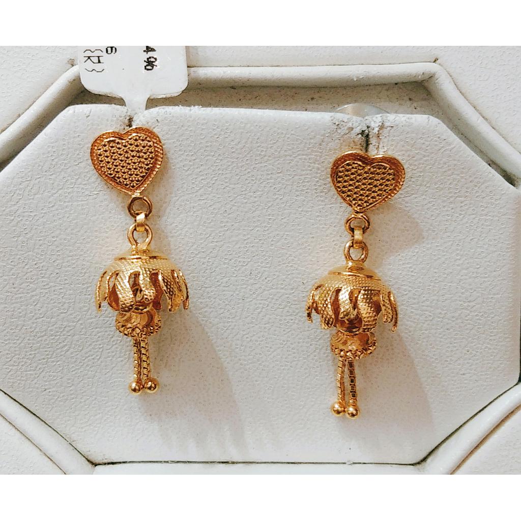 GOLD HANGING