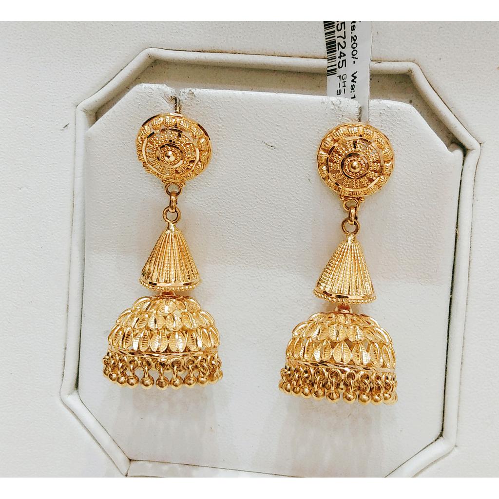 GOLD HANGING