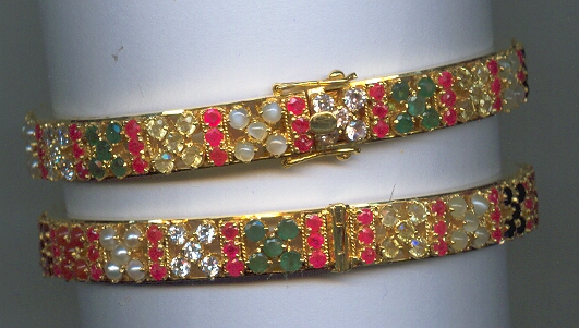 GOLD BANGLE REALSTONE EXCLUSIVE