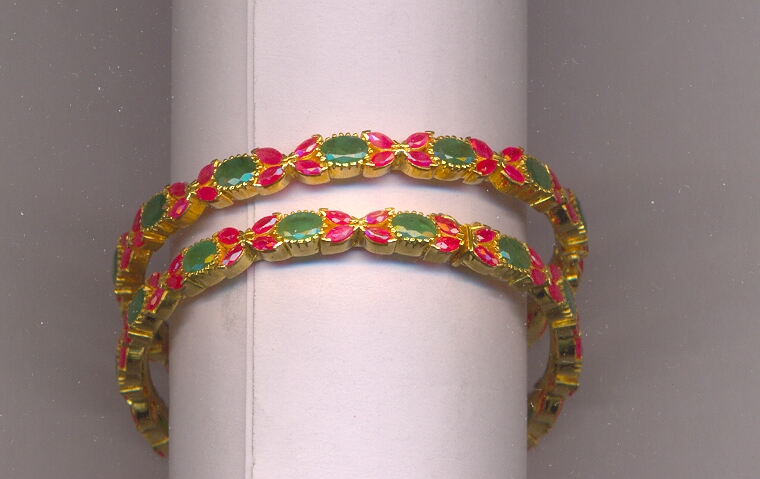 GOLD BANGLE REALSTONE FANCY