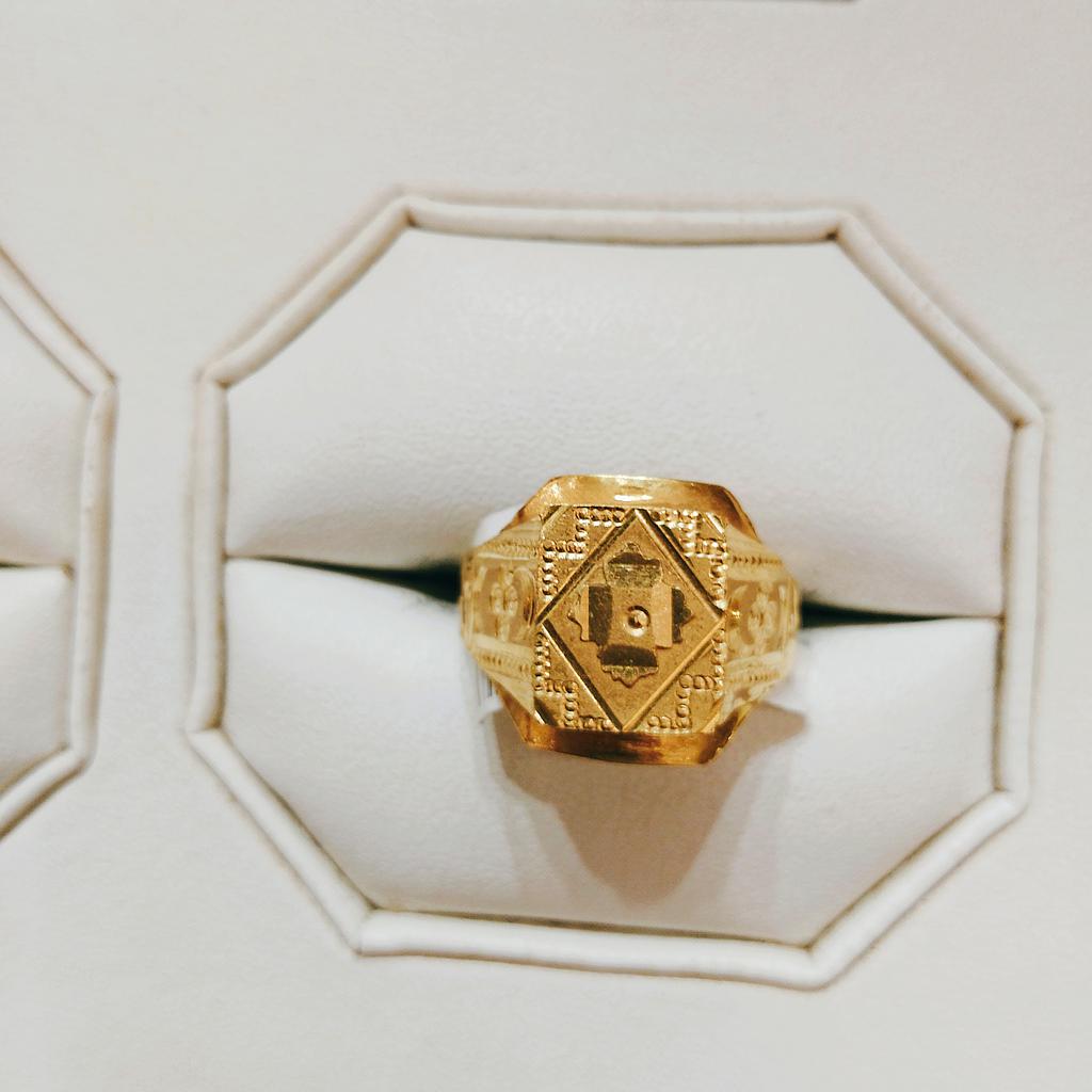 GOLD RING