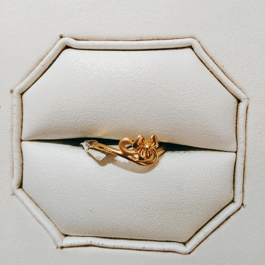 GOLD RING LADIES CASTING EXCLUSIVE