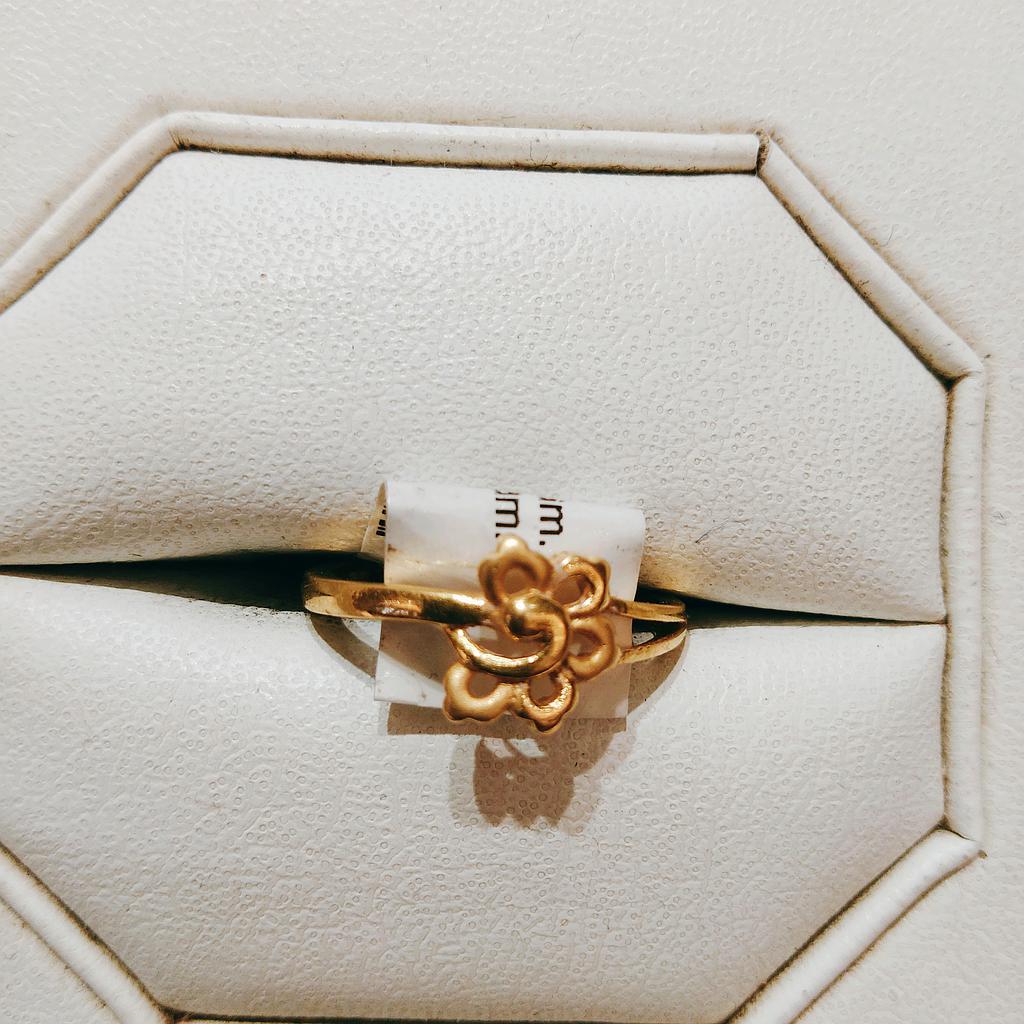 GOLD RING LADIES CASTING EXCLUSIVE
