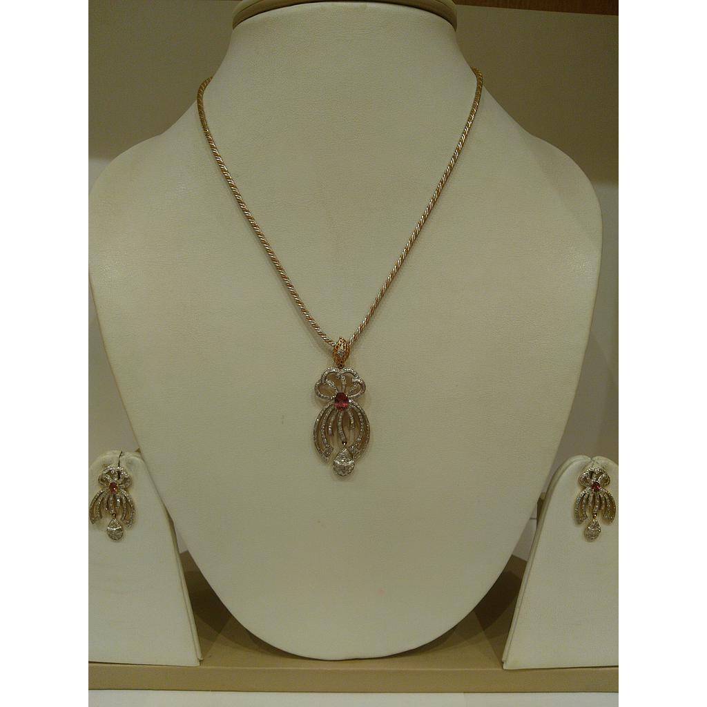 DIAMOND HALF SET PENDENT FANCY