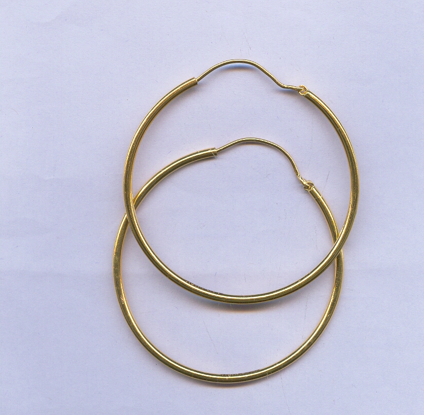 GOLD EARRING