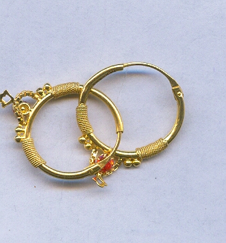 GOLD EARRING