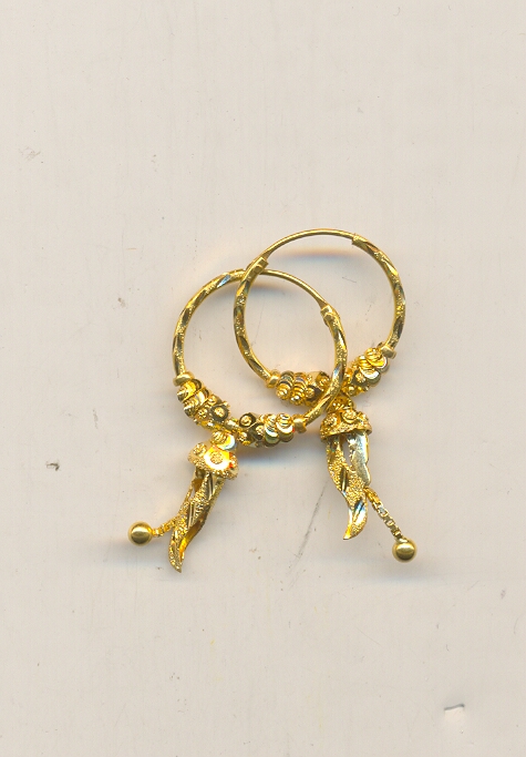GOLD EARRING