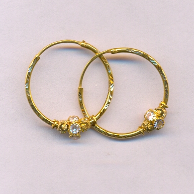 GOLD EARRING