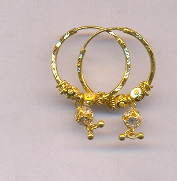 GOLD EARRING