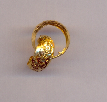 GOLD EARRING CASTING EXCLUSIVE