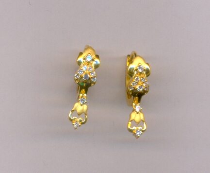 GOLD EARRING CASTING EXCLUSIVE