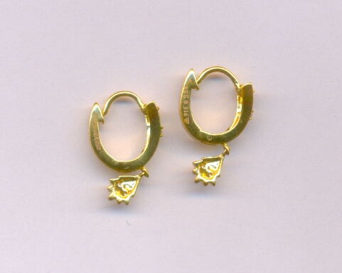 GOLD EARRING CASTING EXCLUSIVE