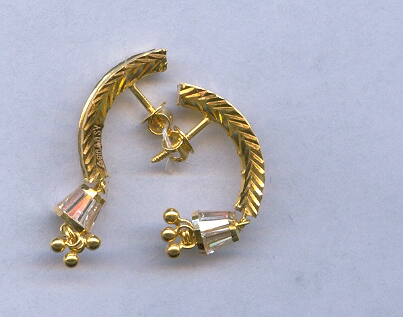 GOLD EARRING DESIGNER EXCLUSIVE
