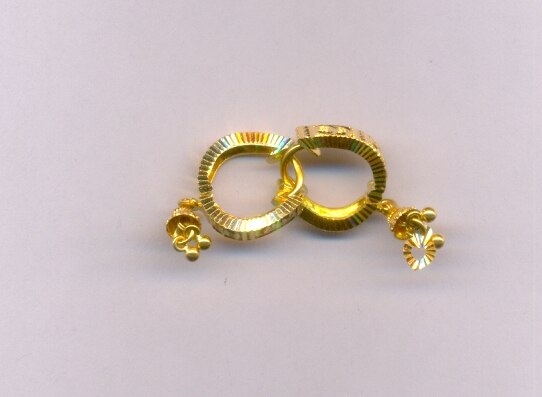 GOLD EARRING PLAIN FANCY