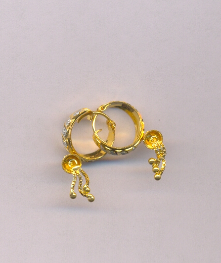 GOLD EARRING PLAIN FANCY