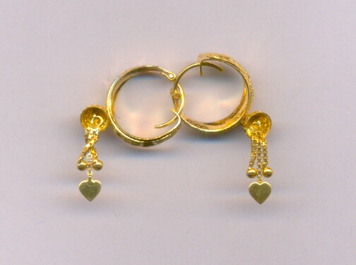 GOLD EARRING PLAIN FANCY