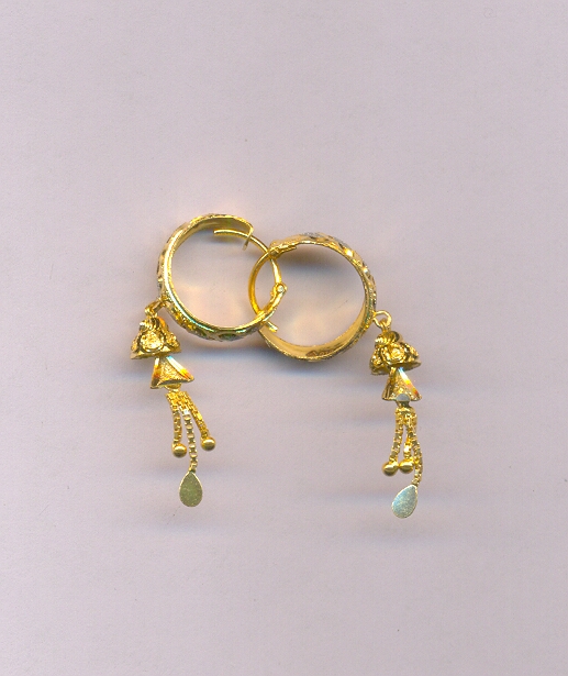 GOLD EARRING PLAIN FANCY