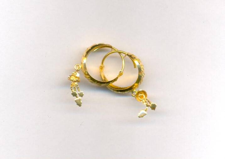 GOLD EARRING PLAIN FANCY