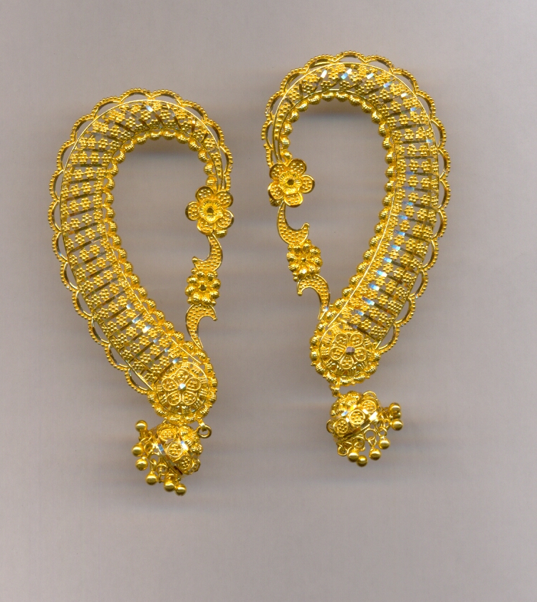 GOLD EARRING PLAIN FANCY