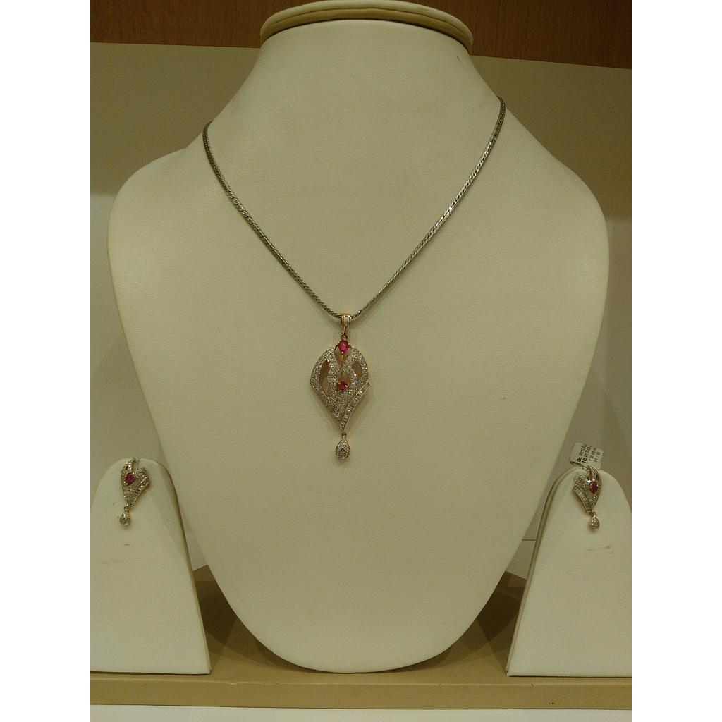 DIAMOND SET