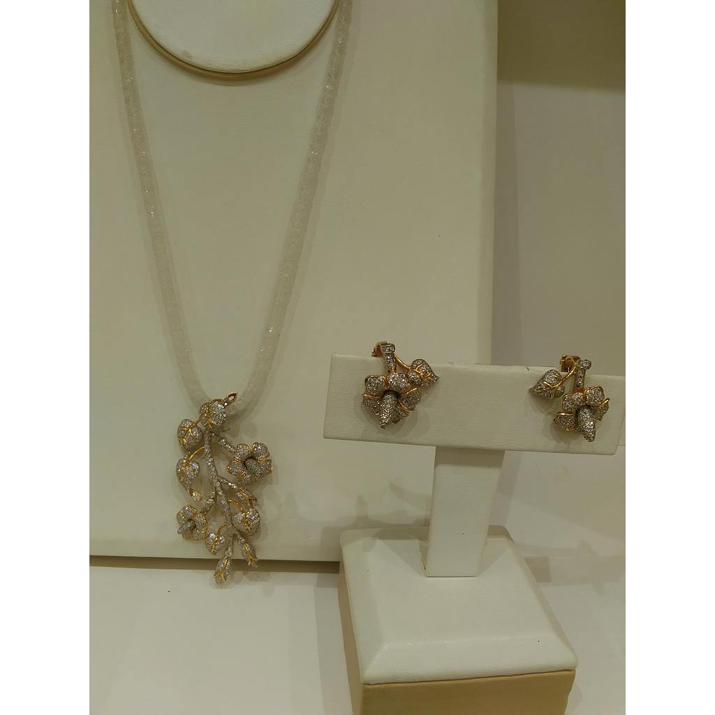 DIAMOND SET PENDENT DESIGNER