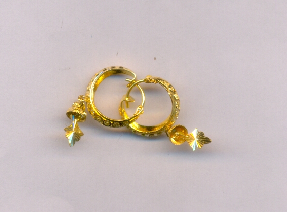 GOLD EARRING PLAIN FANCY