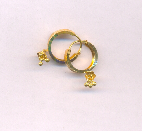 GOLD EARRING PLAIN FANCY
